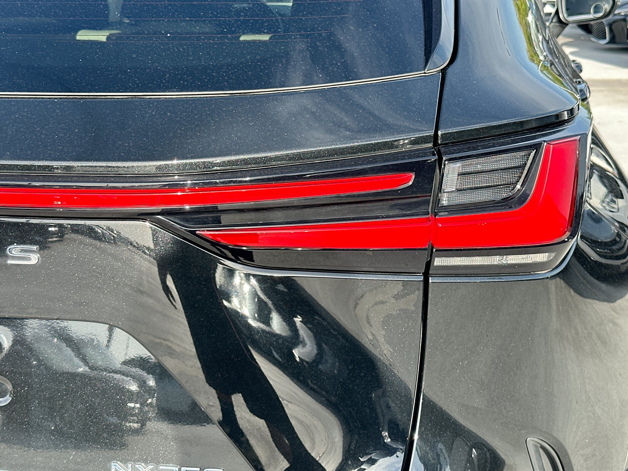 Used 2023 Lexus NX 250 FWD w/ Towing Package (2000 Lbs) image 30