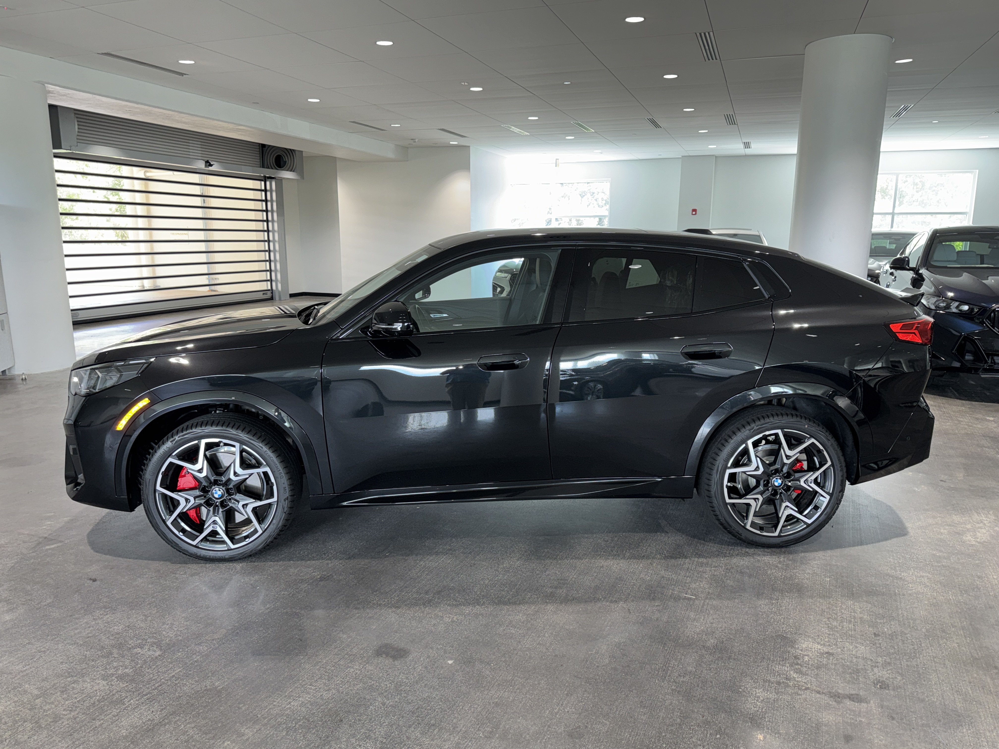 New 2026 BMW X2 xDrive28i w/ Technology Package AWD/4WD image 4