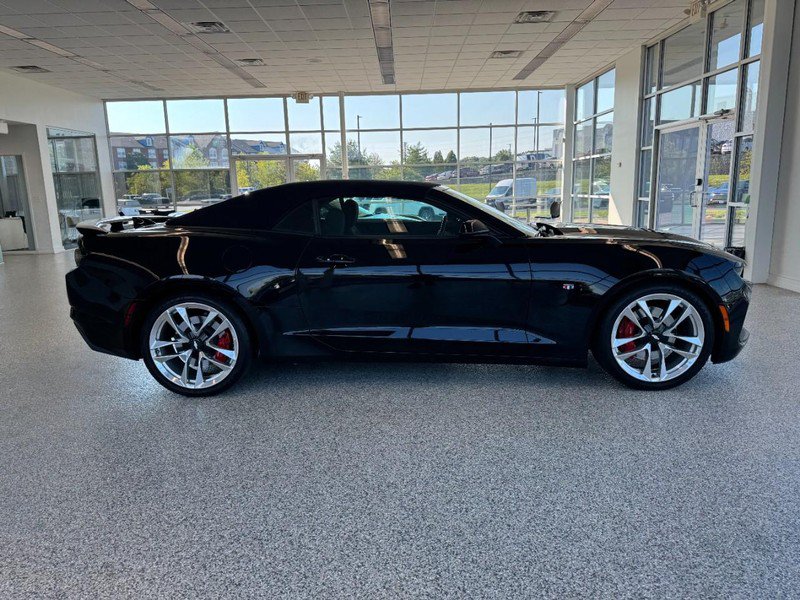 Used 2022 Chevrolet Camaro SS RWD image 2
