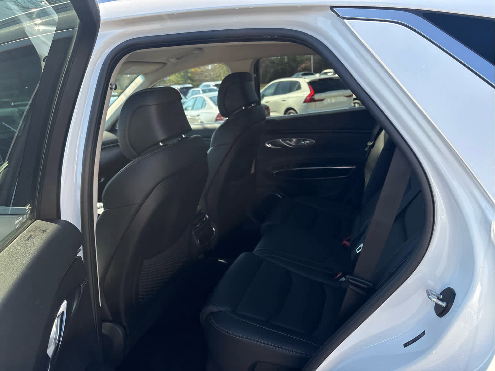 Used 2025 Genesis GV70 2.5T image 9