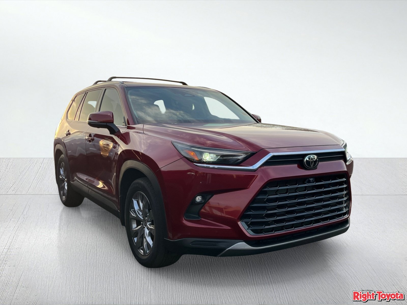 Certified 2024 Toyota Grand Highlander FWD image 5