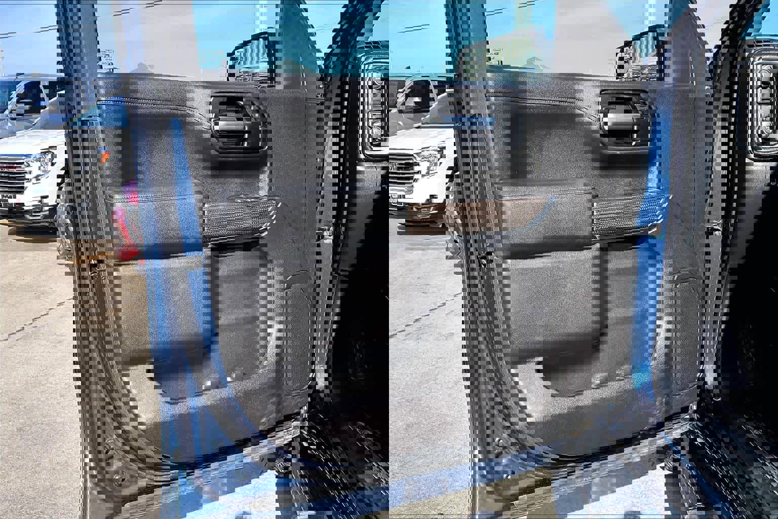 Used 2020 Chevrolet Silverado 1500 LT w/ Texas Edition RWD image 21