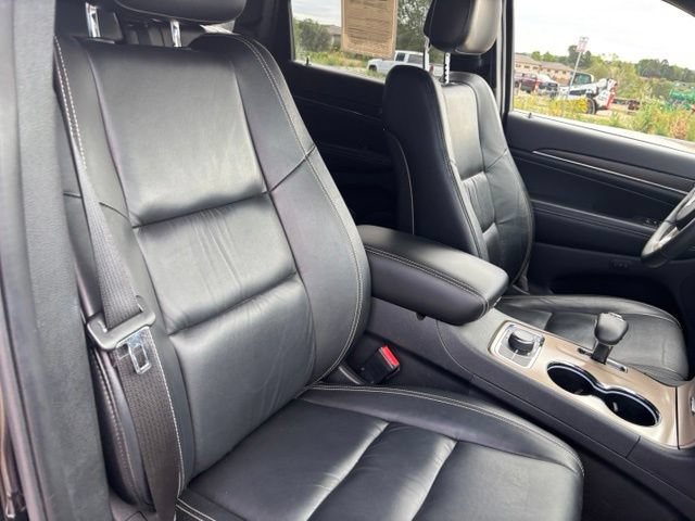 Used 2015 Jeep Grand Cherokee Limited w/ Trailer Tow Group IV AWD/4WD image 25