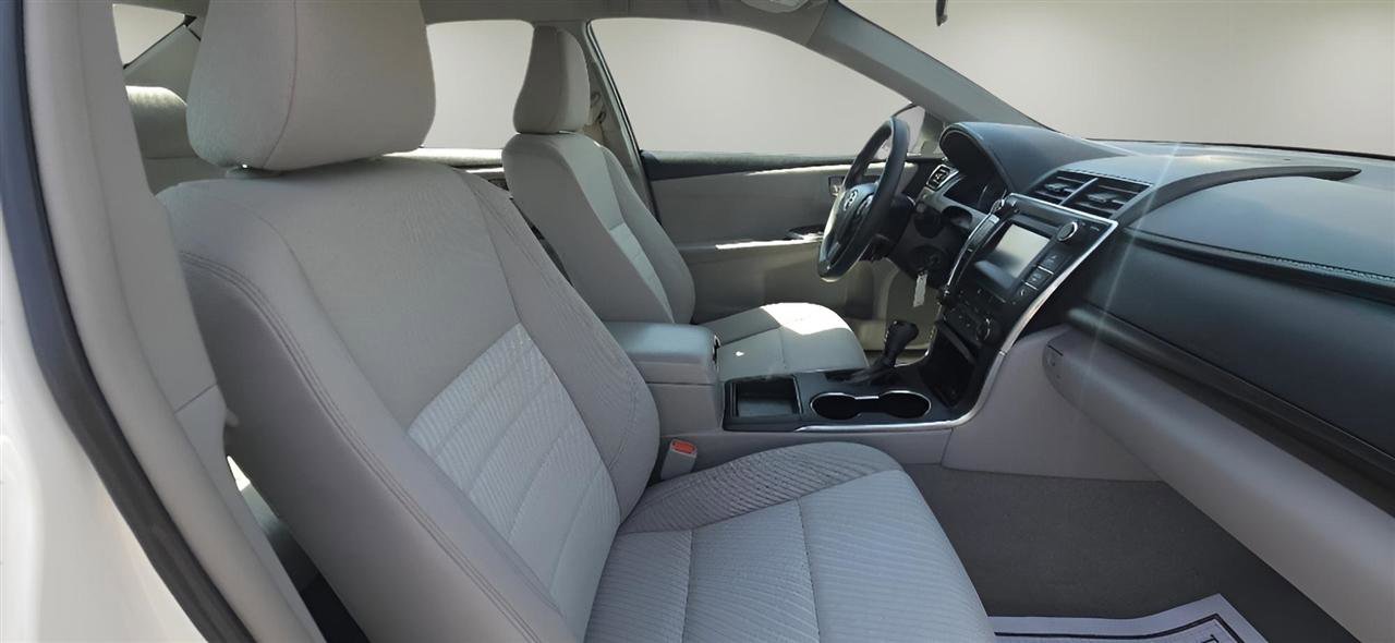 Used 2016 Toyota Camry LE FWD image 26