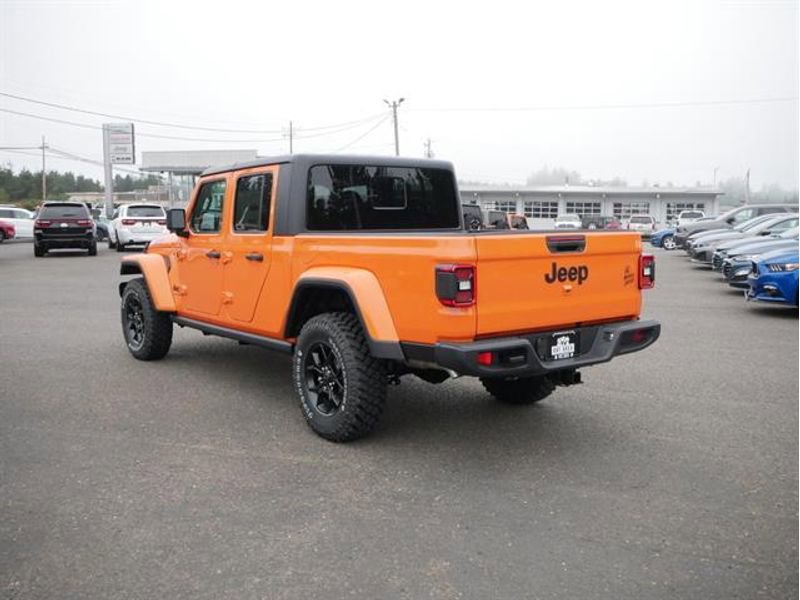 New 2025 Jeep Gladiator Willys image 3