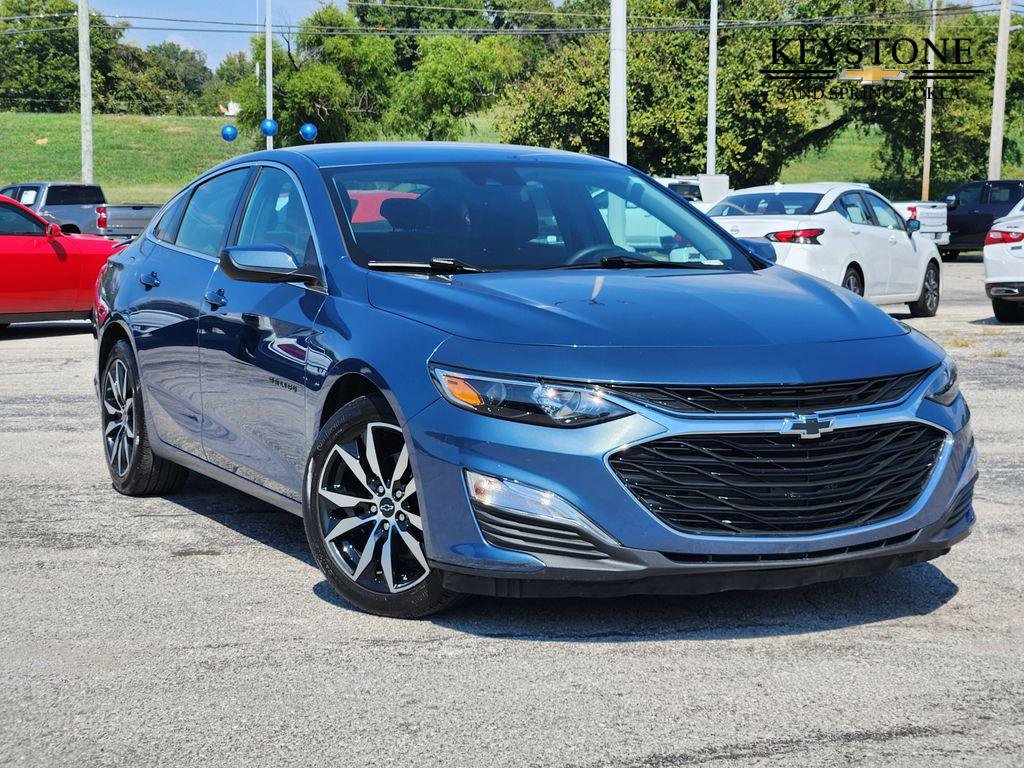 Used 2025 Chevrolet Malibu RS