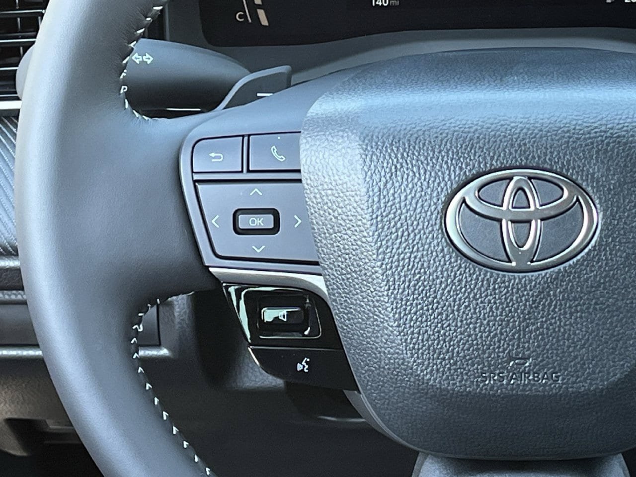 Used 2026 Toyota Camry SE w/ Convenience Package FWD image 12