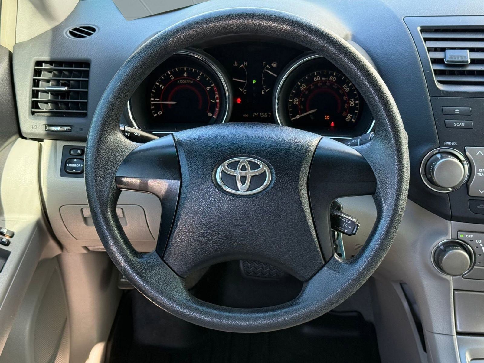 Used 2010 Toyota Highlander Base image 17