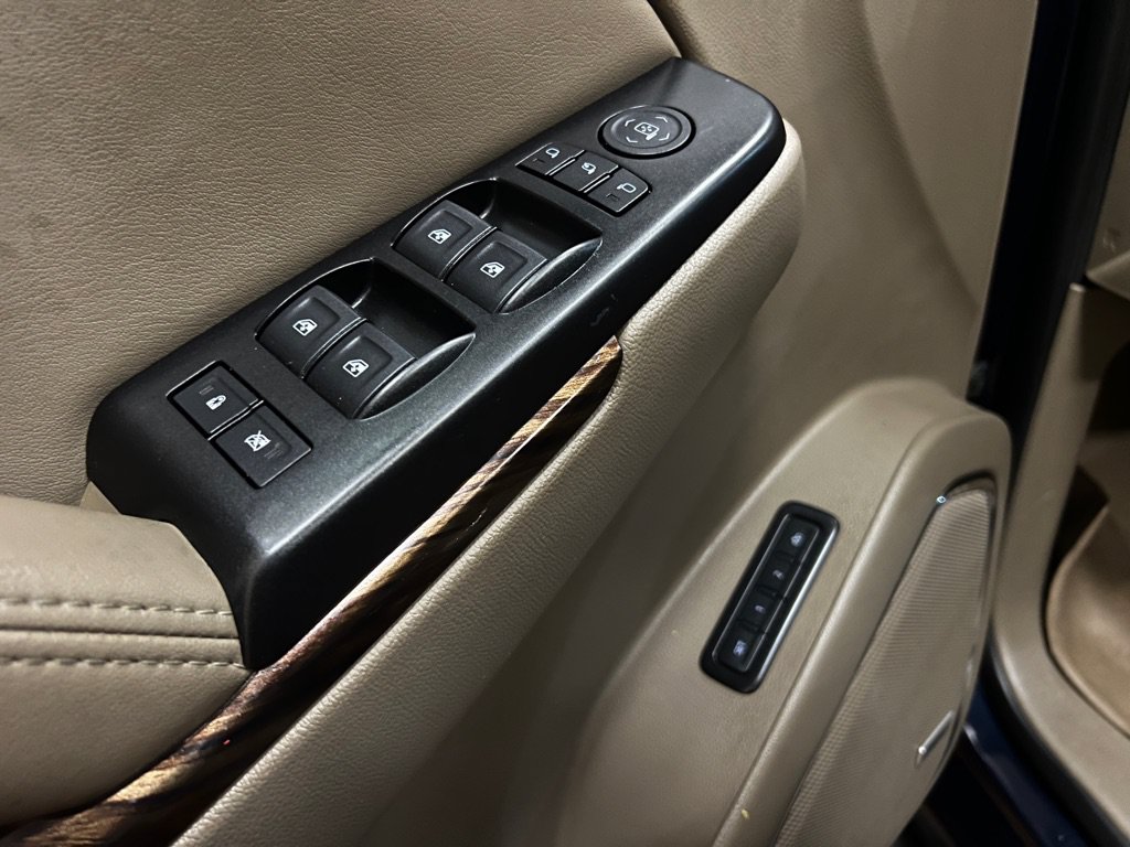 Used 2019 GMC Yukon SLT w/ Premium Edition RWD image 37