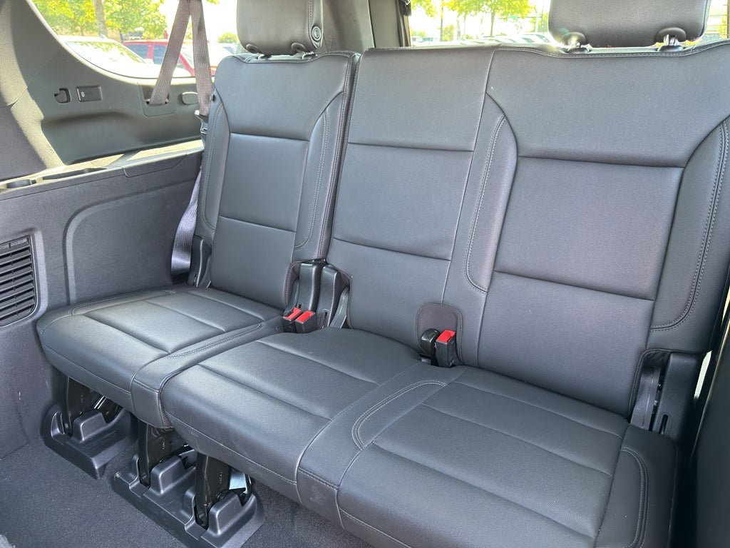 Used 2024 Chevrolet Suburban LT image 24