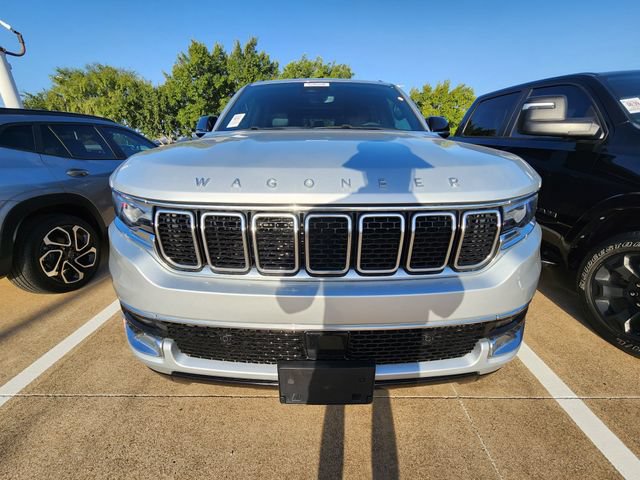 Used 2023 Jeep Wagoneer 2WD w/ Premium Group I image 2
