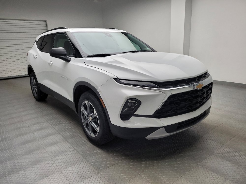 Used 2025 Chevrolet Blazer LT w/ Convenience Package FWD image 13