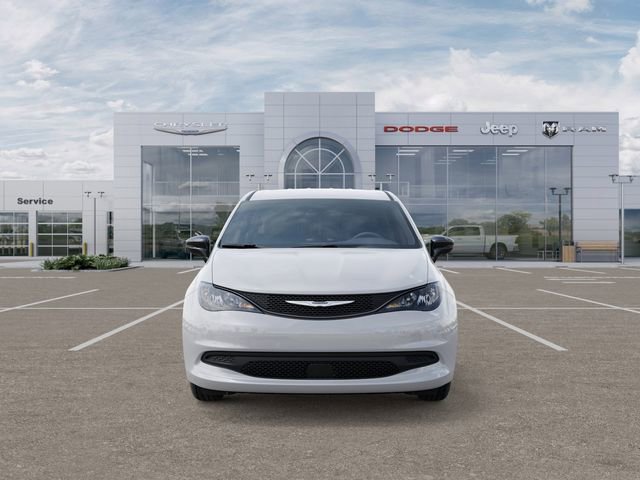 New 2025 Chrysler Voyager LX image 3