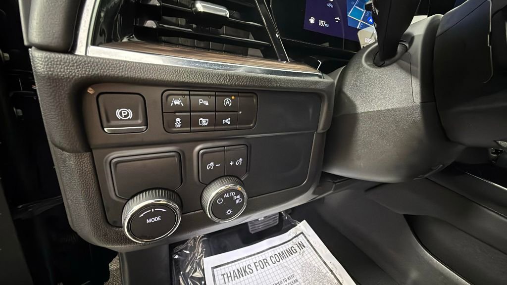 Used 2025 Chevrolet Suburban LS image 19