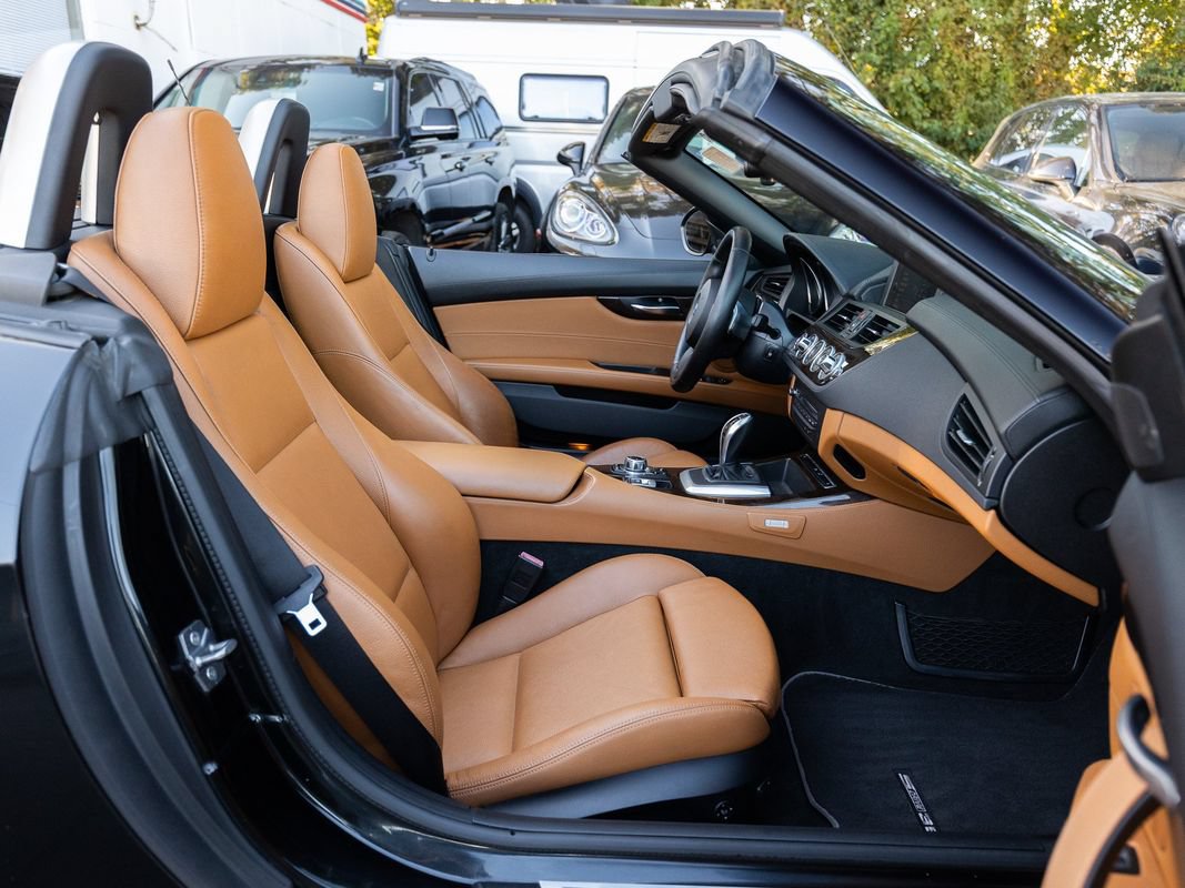 Used 2011 BMW Z4 sDrive35is RWD image 25