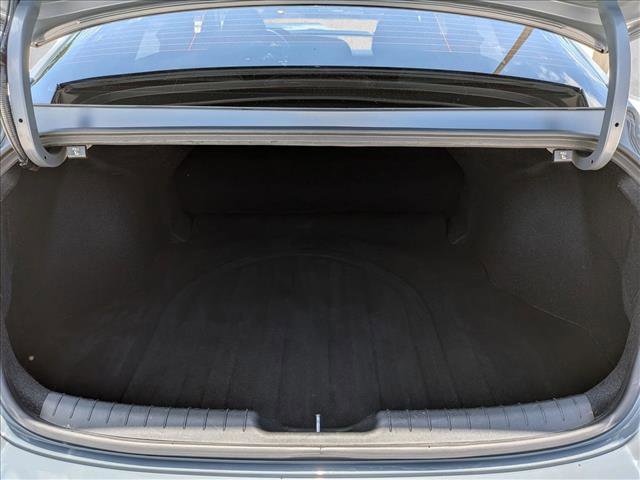Used 2022 Hyundai Elantra SE FWD image 6