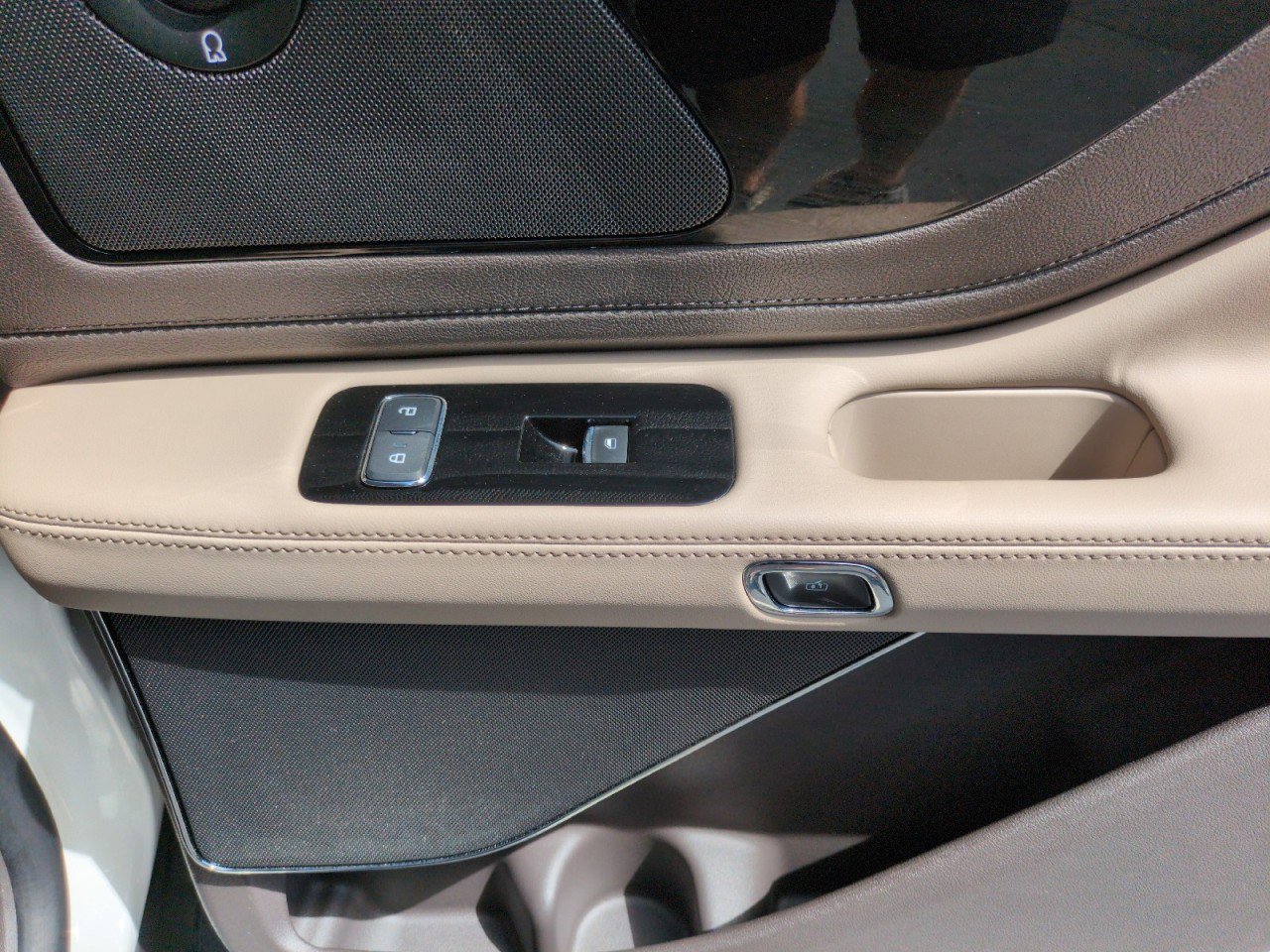 Used 2022 Lincoln Aviator Reserve w/ Equipment Group 201A RWD image 46