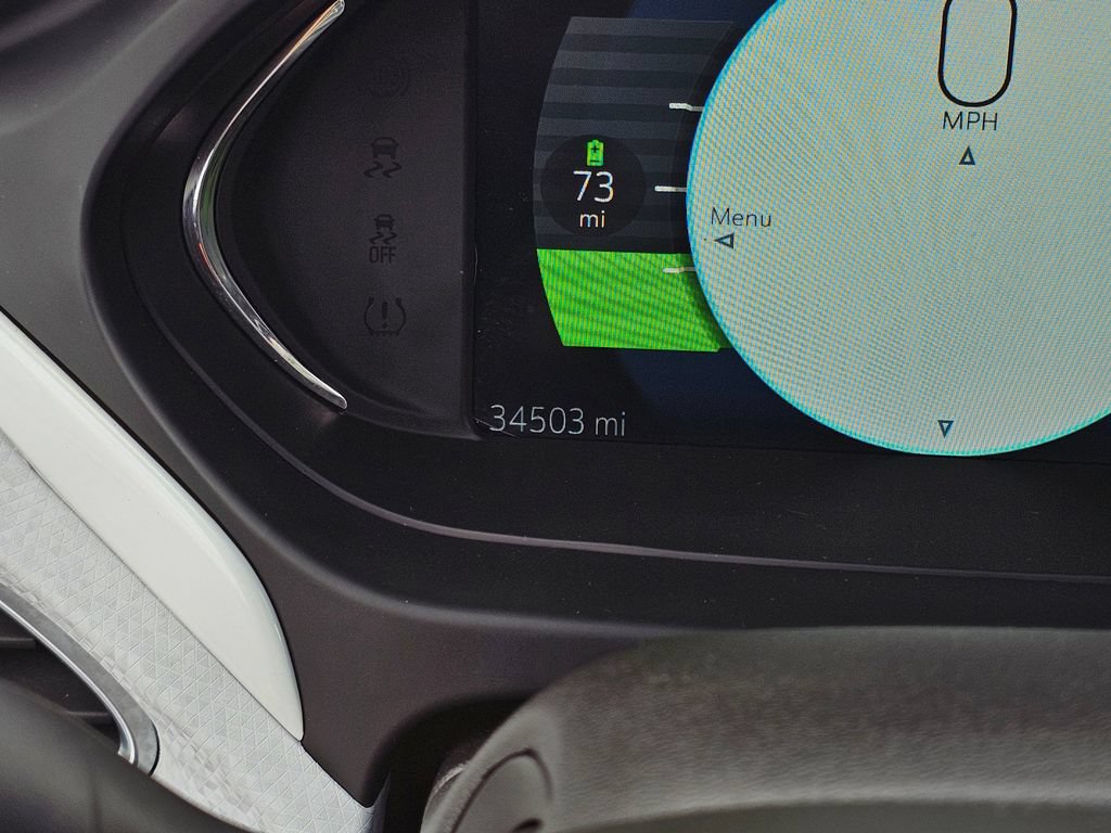 Used 2020 Chevrolet Bolt Premier w/ Infotainment Package FWD image 29