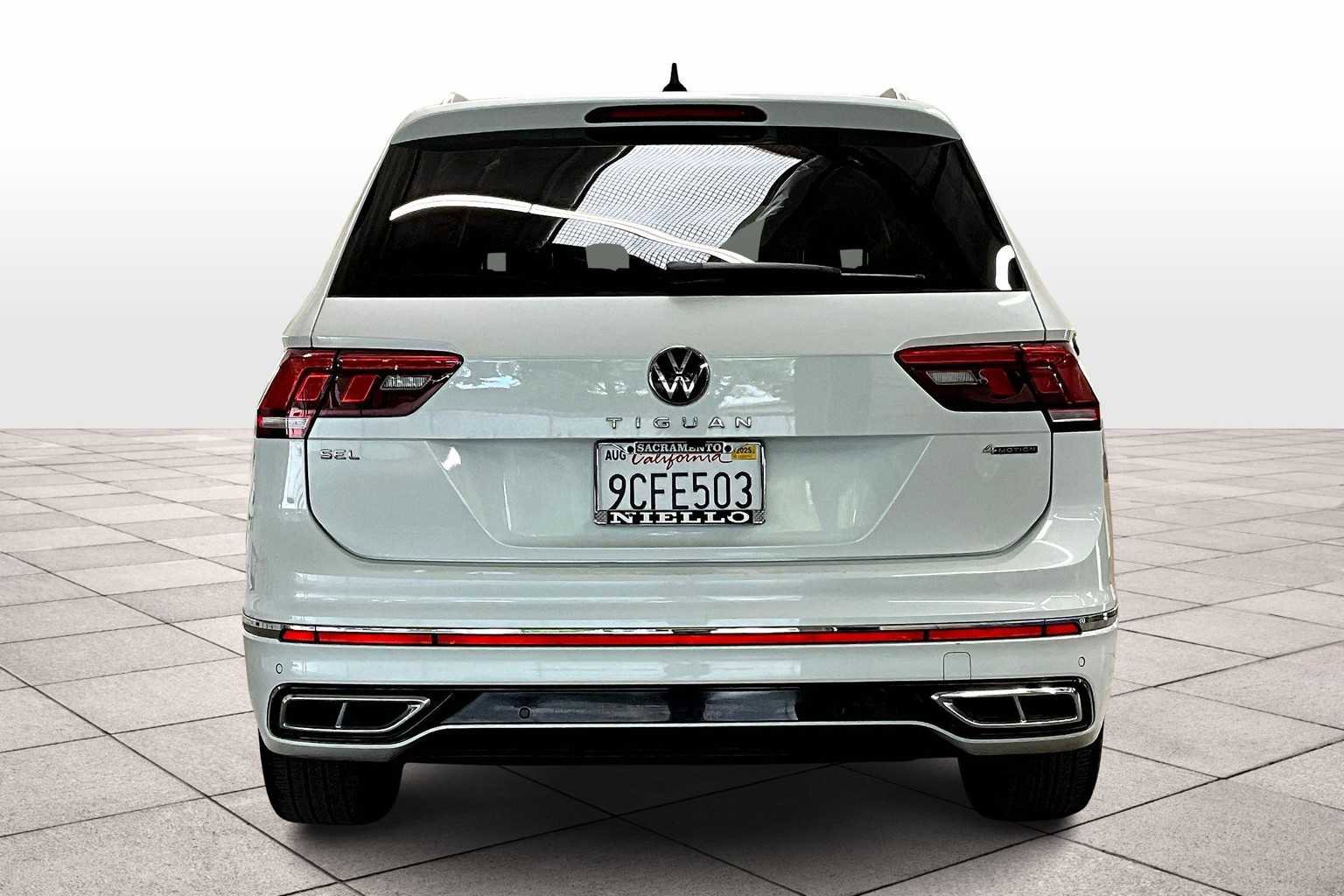 Used 2022 Volkswagen Tiguan SEL R-Line image 7