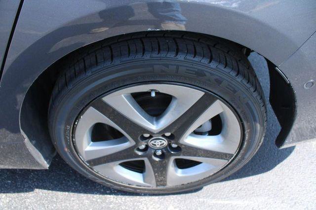 Certified 2022 Toyota Prius Limited FWD image 8