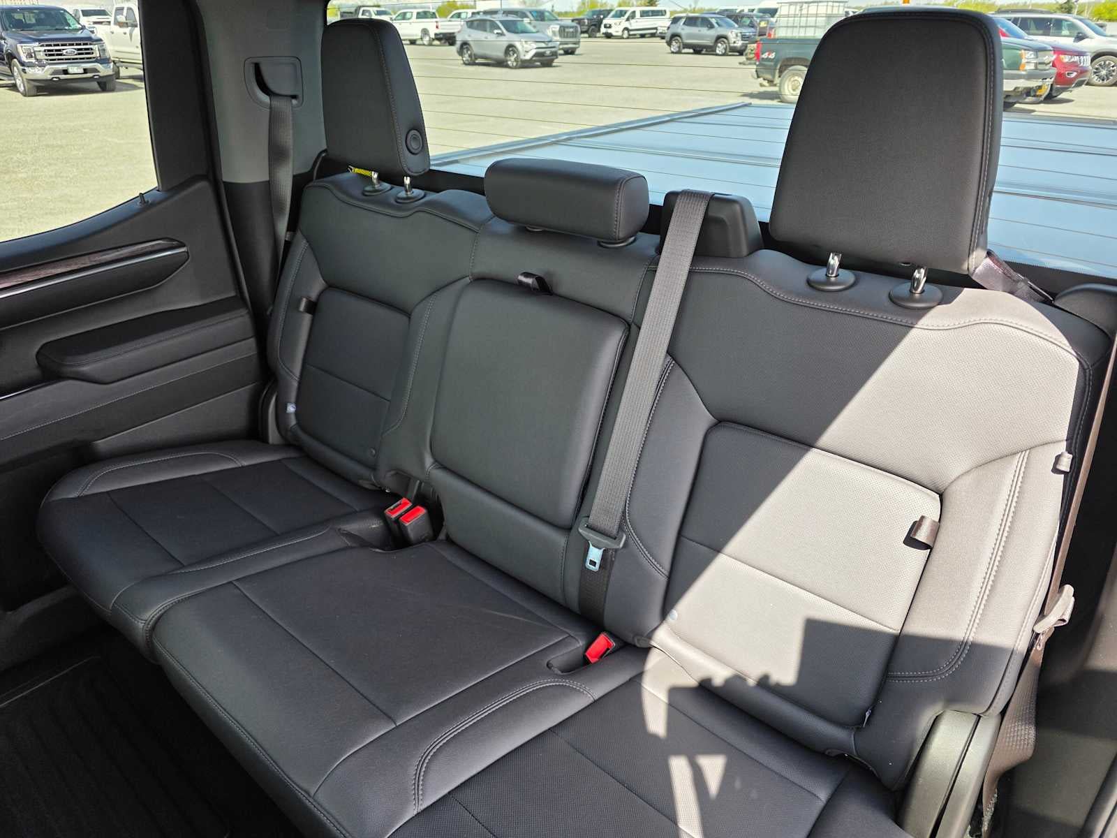 Used 2023 Chevrolet Silverado 1500 LTZ AWD/4WD image 17