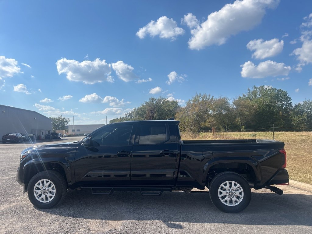 New 2025 Toyota Tacoma SR5 image 9