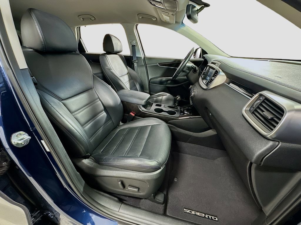 Used 2018 Kia Sorento EX AWD/4WD image 32