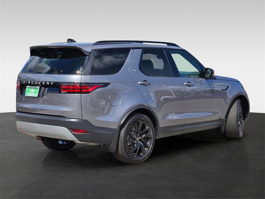 New 2025 Land Rover Discovery S image 4