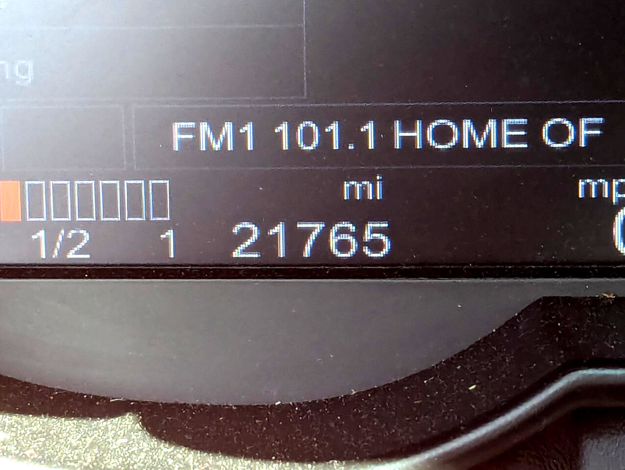 Used 2013 Ferrari California image 24