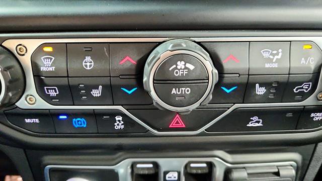 Used 2023 Jeep Wrangler Unlimited Sahara w/ Cold Weather Group image 18