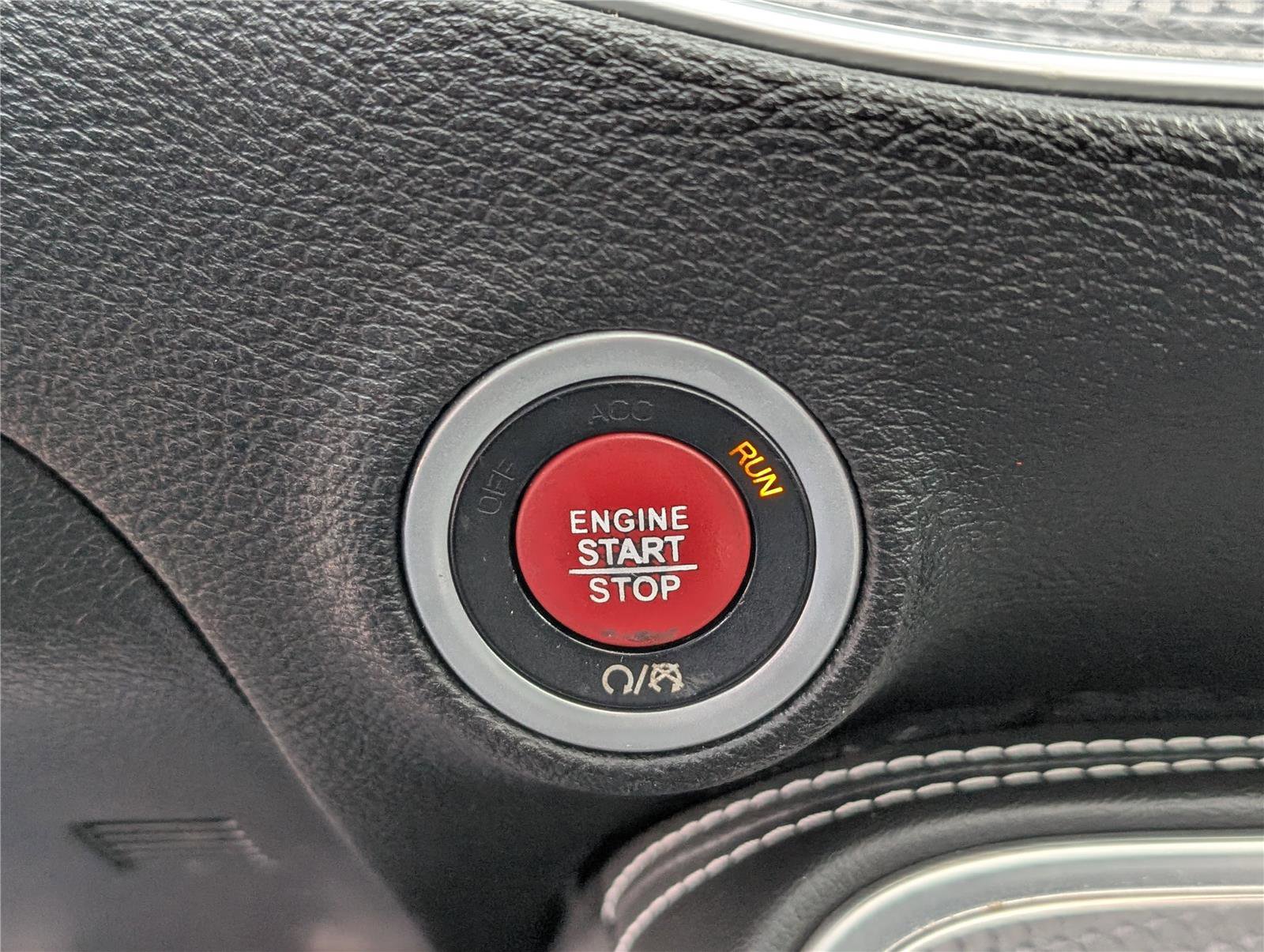 Used 2019 Dodge Challenger SRT Hellcat image 28