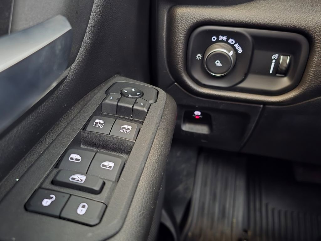 Used 2025 RAM 1500 Tradesman image 10