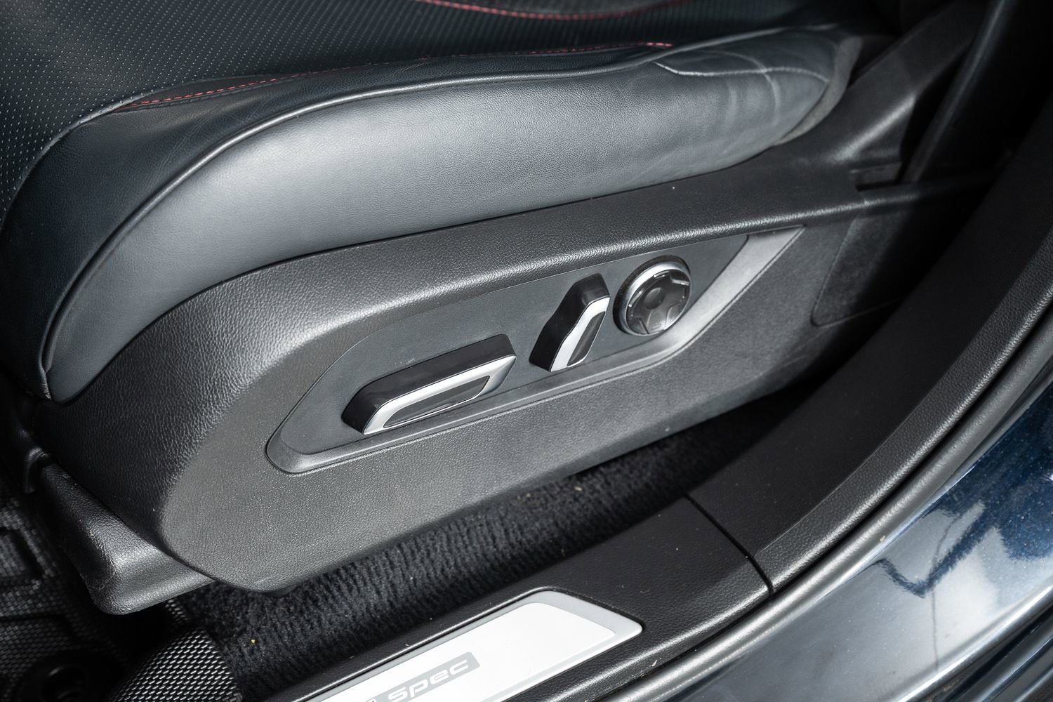 Used 2022 Acura RDX A-Spec image 16