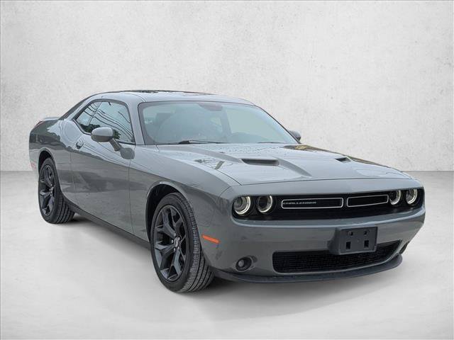 Used 2019 Dodge Challenger SXT w/ Plus Package RWD image 3