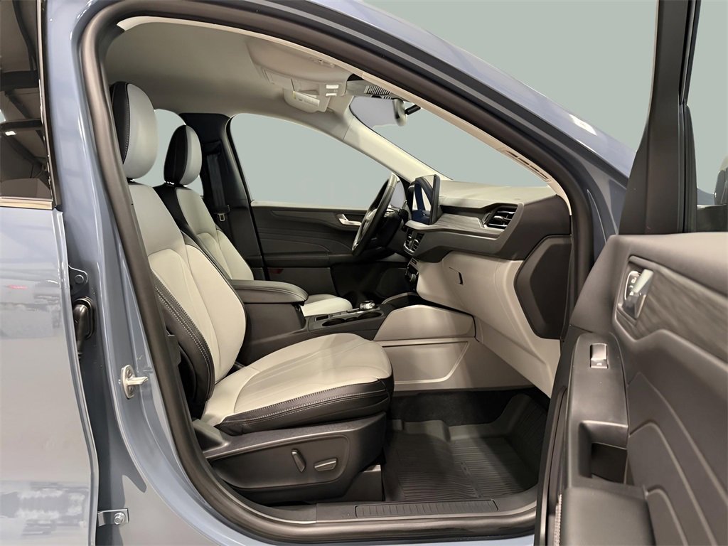 New 2026 Ford Escape SE w/ PHEV Premium Package image 24