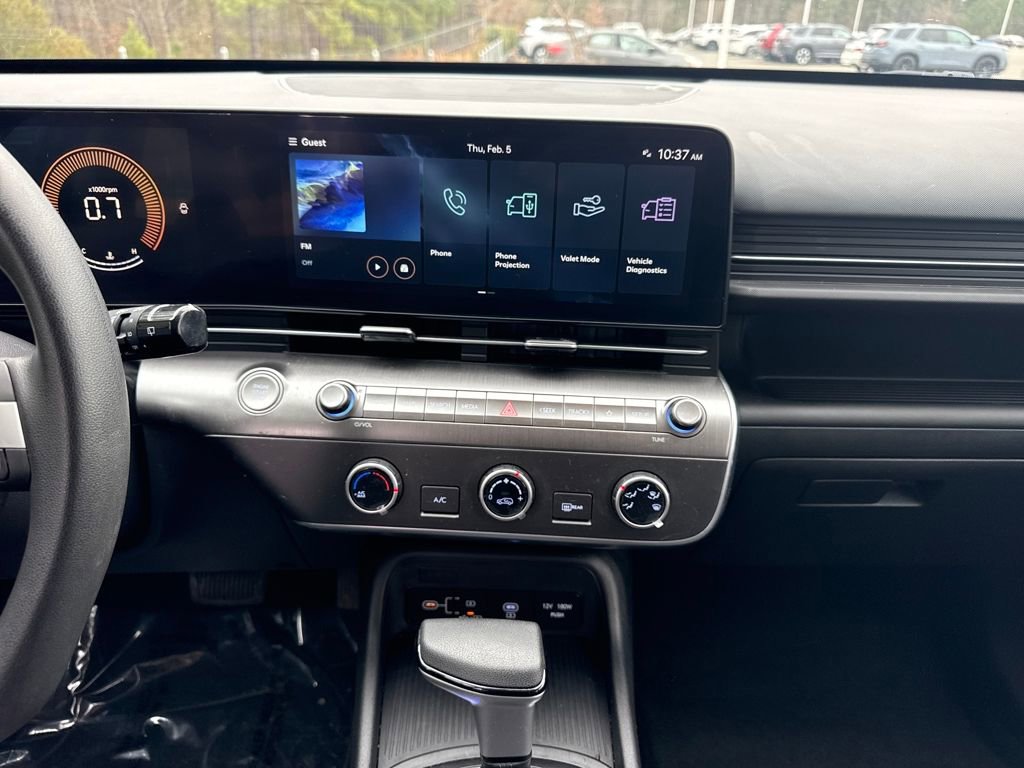 Used 2024 Hyundai Kona SE image 17