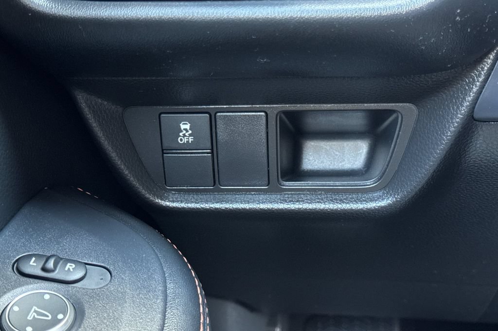 Certified 2025 Honda HR-V Sport image 33