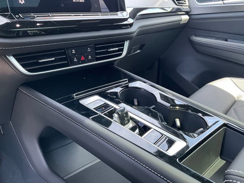 New 2025 Volkswagen Atlas Cross Sport SE image 21