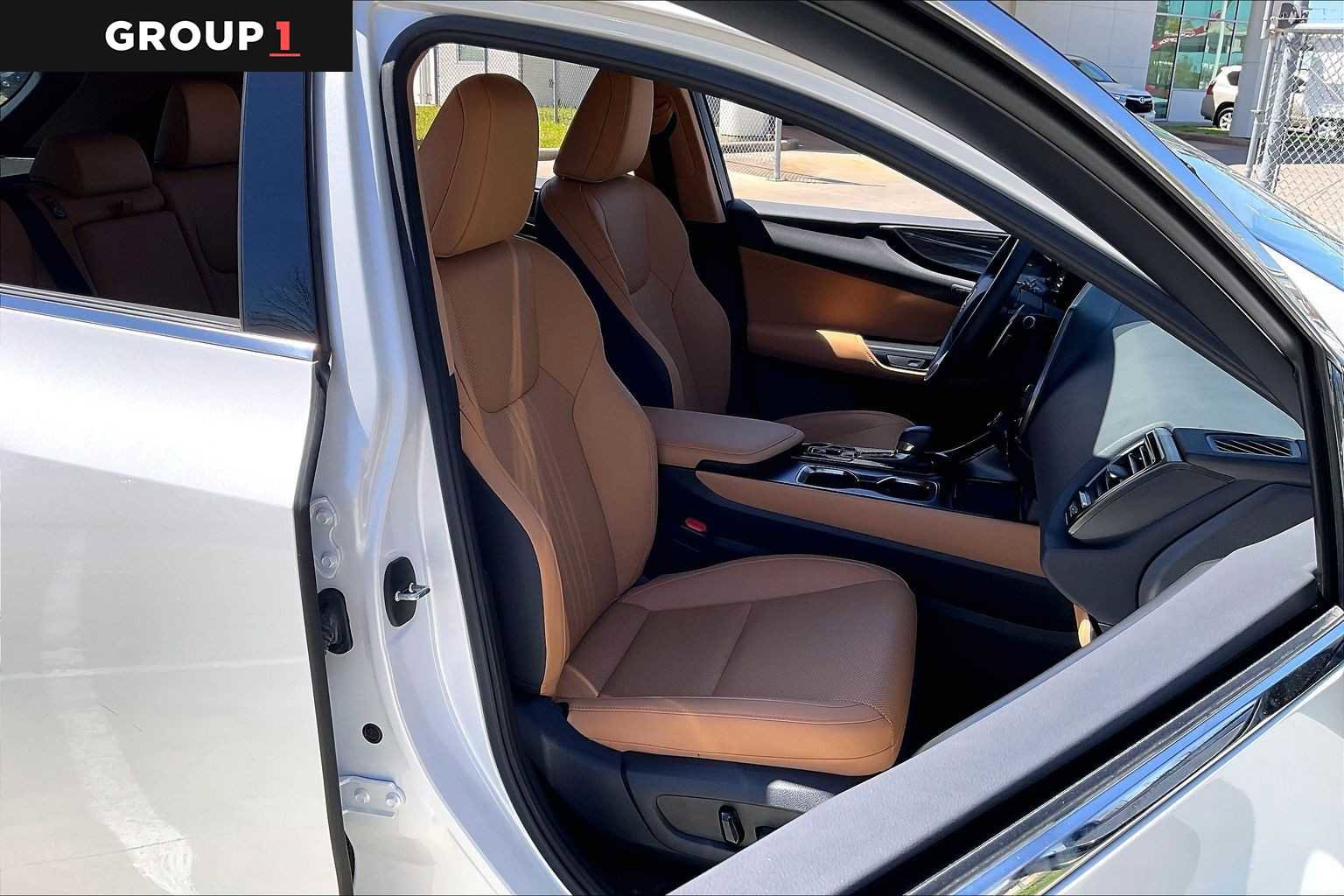 Certified 2025 Lexus NX 250 FWD w/ Accessory Package (2T) image 8