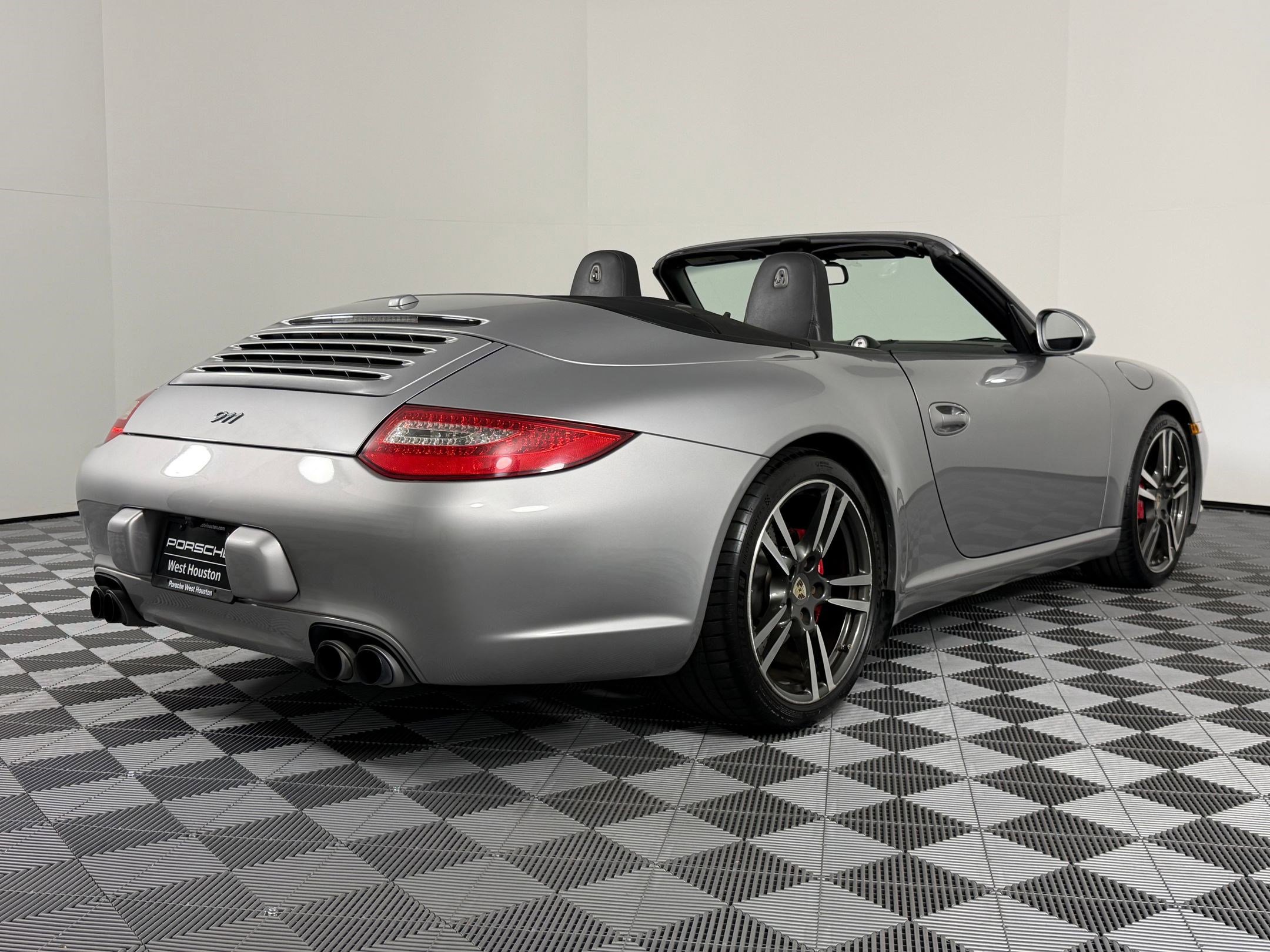 Used 2011 Porsche 911 Carrera S image 9