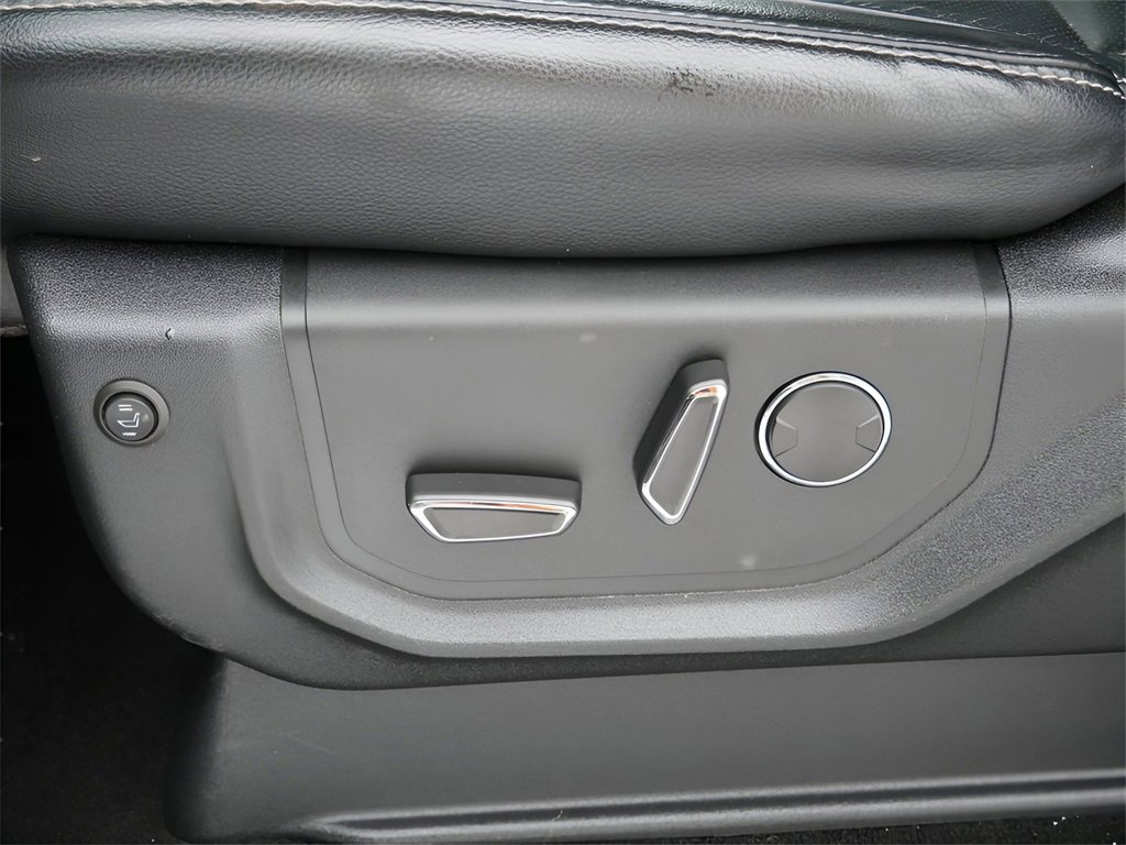 Used 2019 Ford F350 Lariat w/ Chrome Package image 15