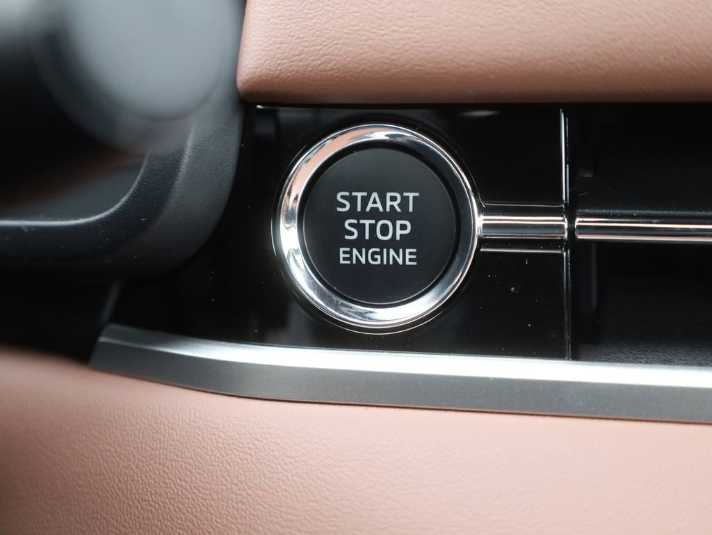 New 2025 Mitsubishi Outlander SEL image 45