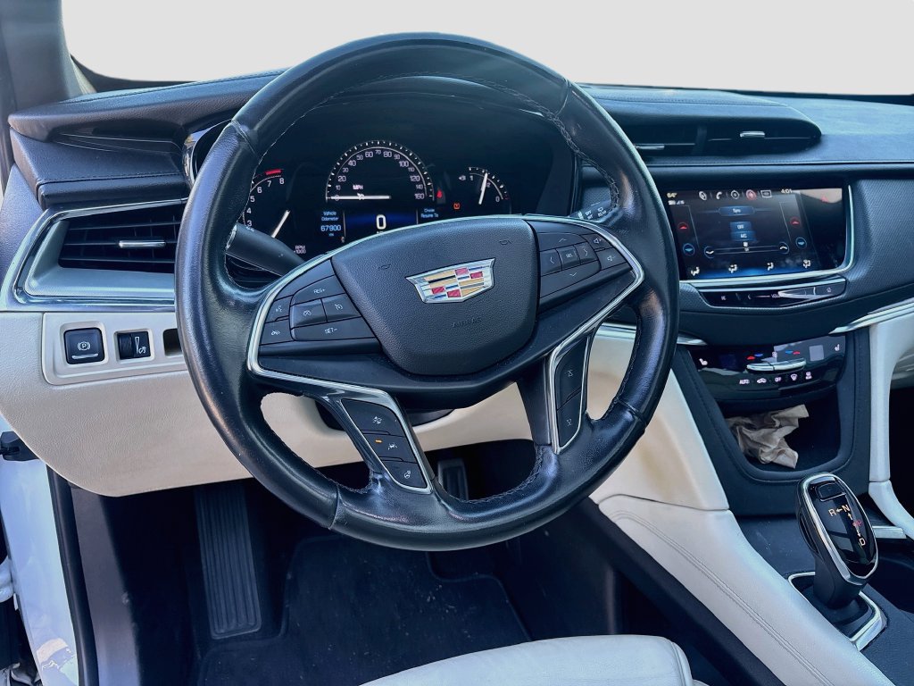 Used 2019 Cadillac XT5 Luxury w/ Sport Package FWD image 11