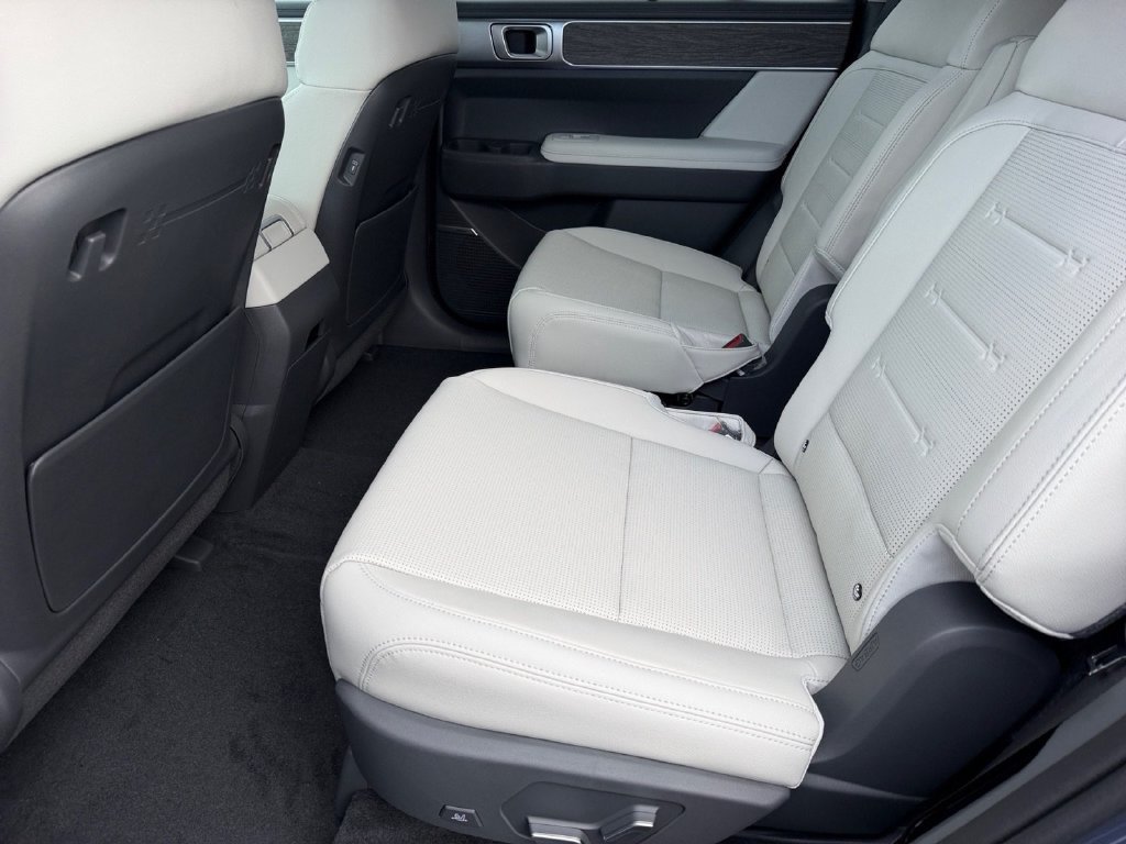 New 2027 Hyundai Santa Fe Limited AWD/4WD image 14