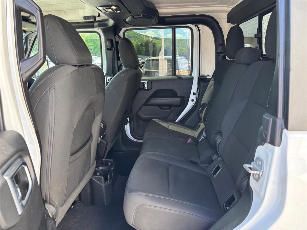Used 2020 Jeep Gladiator Overland AWD/4WD image 10