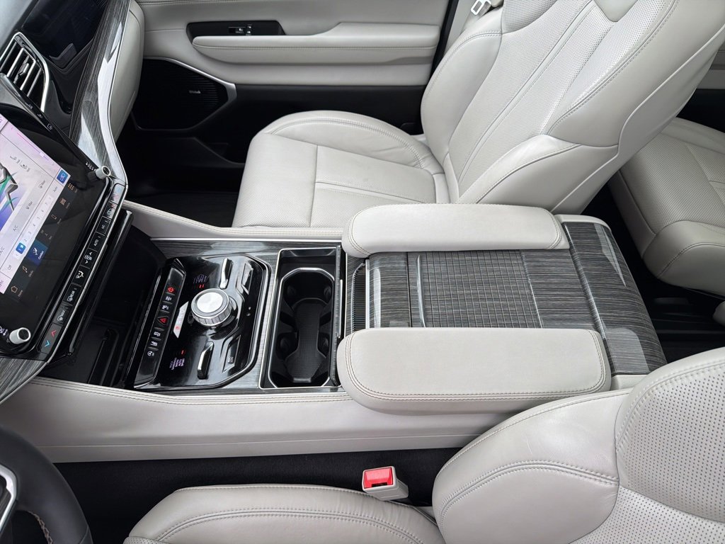 Used 2022 Jeep Wagoneer Series III w/ Premium Group I image 52