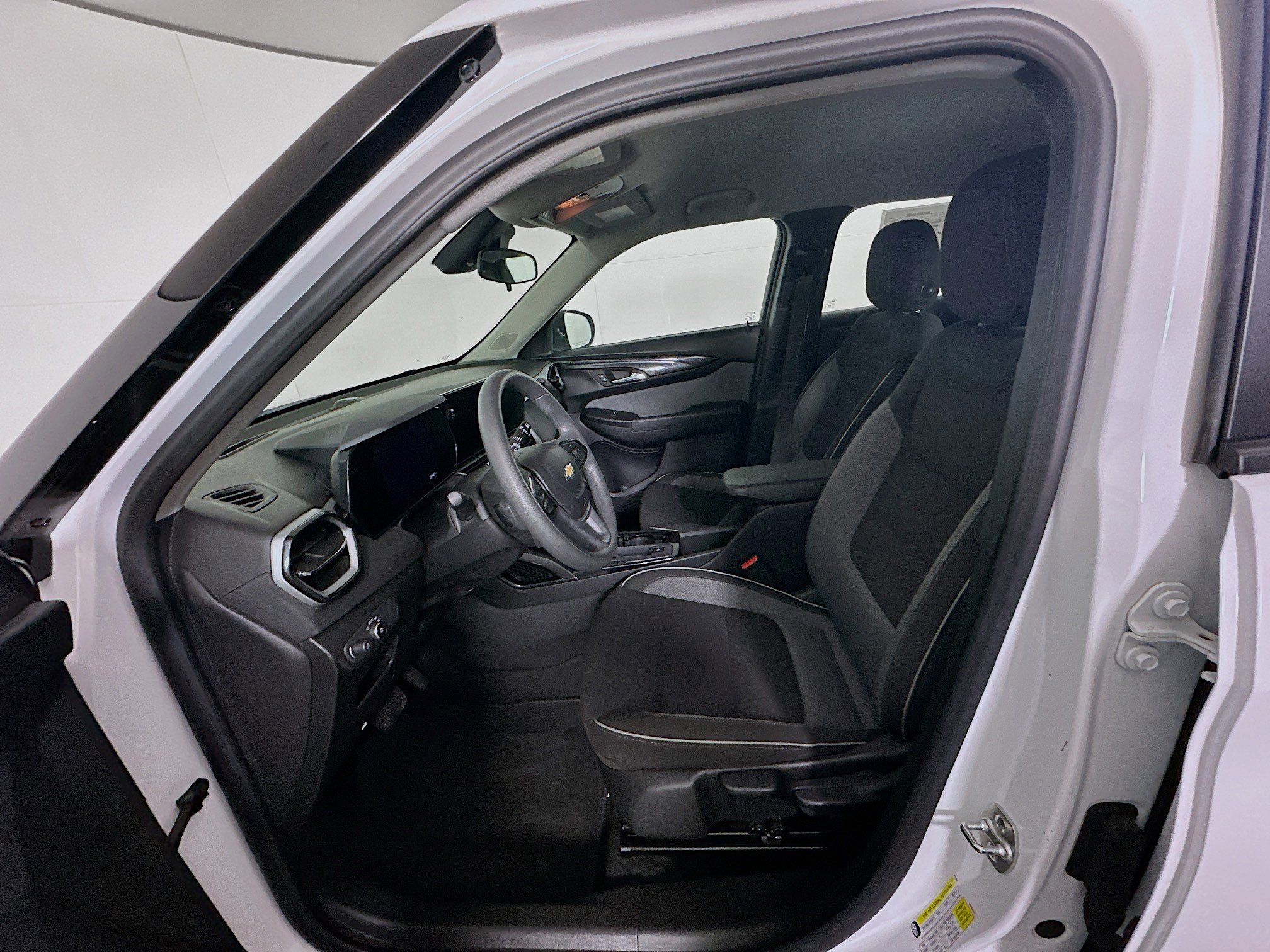 Used 2024 Chevrolet TrailBlazer LS image 13