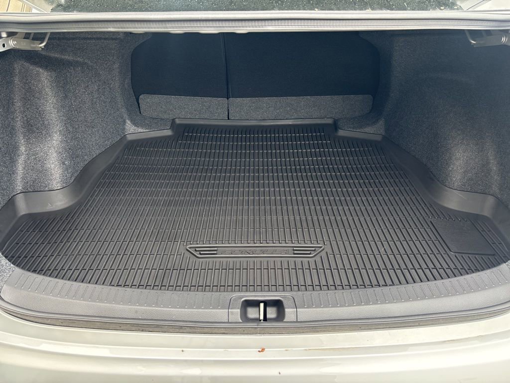 Used 2026 Toyota Corolla SE image 27