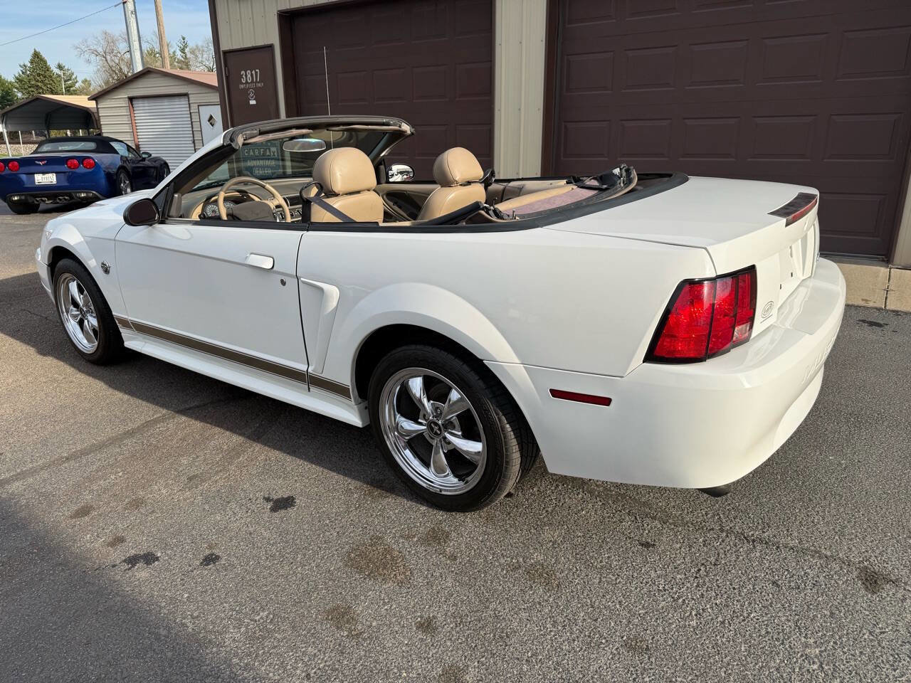 Used 2004 Ford Mustang Deluxe Convertible image 3