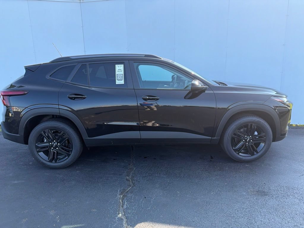 New 2026 Chevrolet Trax ACTIV w/ Driver Confidence Package FWD image 2